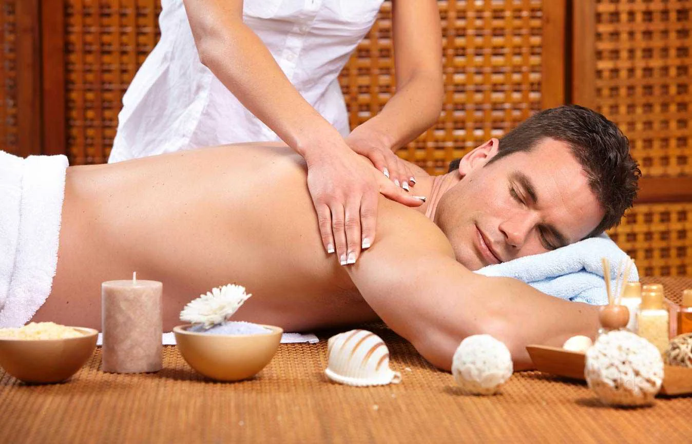 Professional Night Massage: Your Personal Therapist at Home